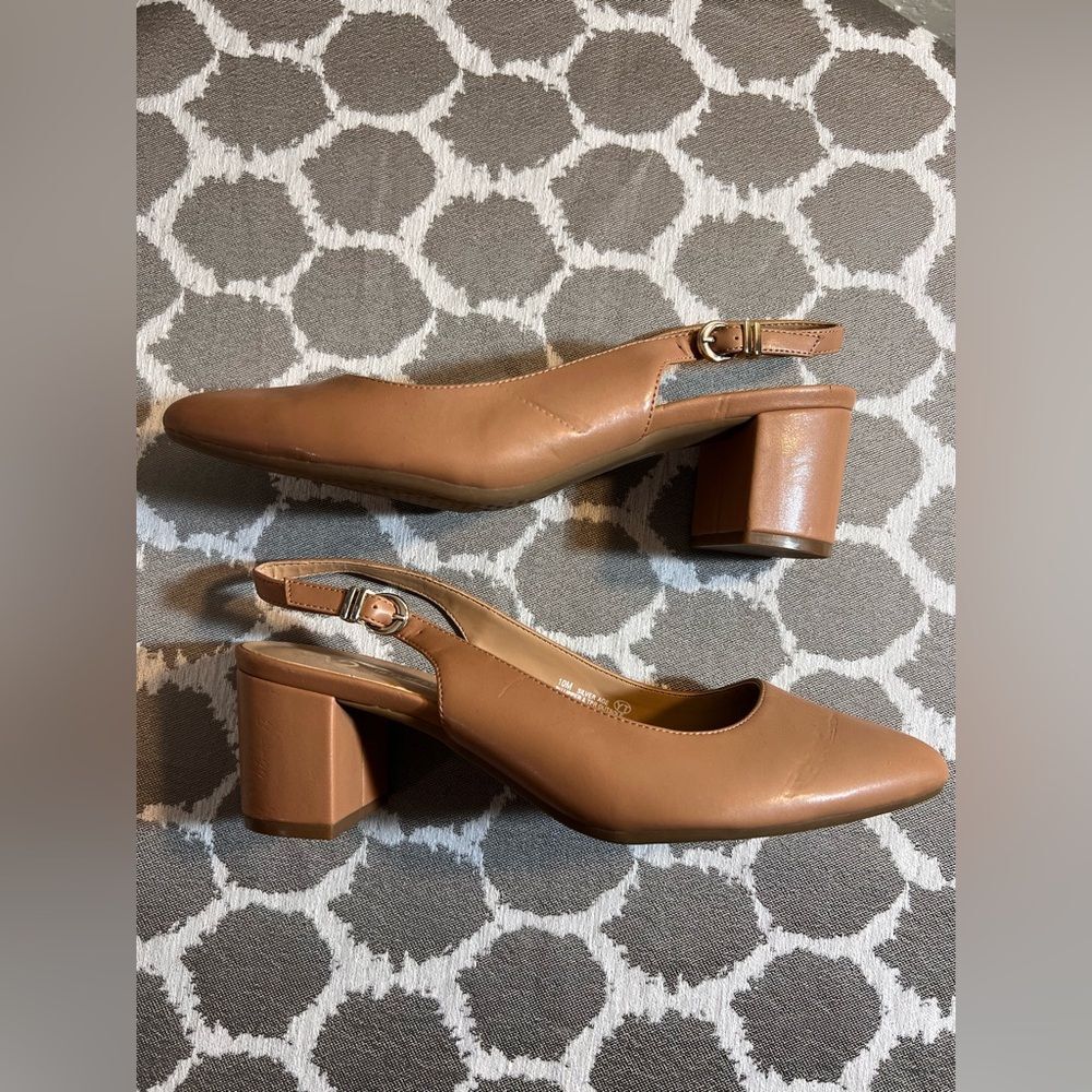 A2 By Aerosoles Tan Block Heel Slingbacks Heel Rest Silver Age style classic